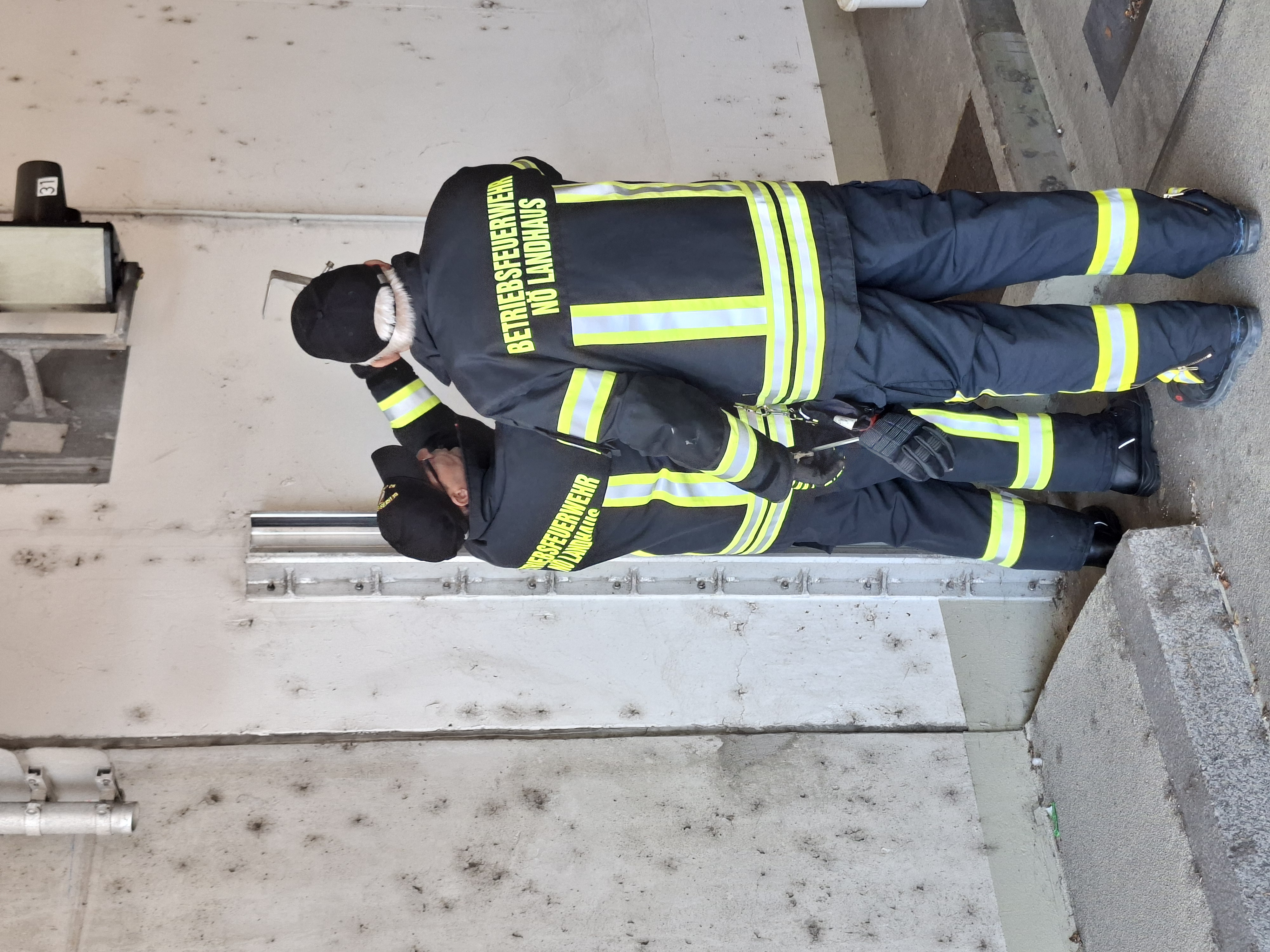 Übung Aufbau Hochwasserschutz